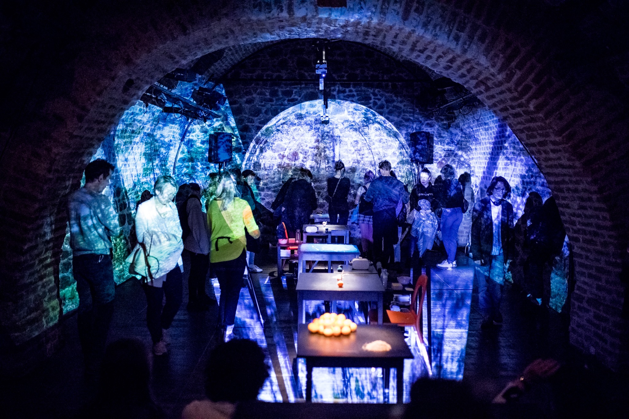 Insider: unwrapping reality/opening